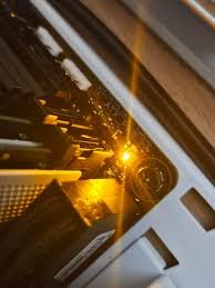 Yellow light on motherboard lit.